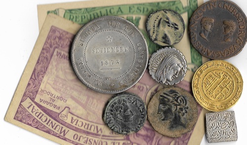 Un billete de Murcia, una moneda de Cartagena y otras piezas