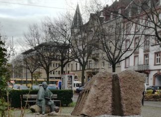 Con la casa a cuestas