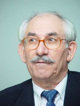 Primer plano de José Martínez de Sousa.