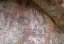 Las manos de ‘La Linterna’